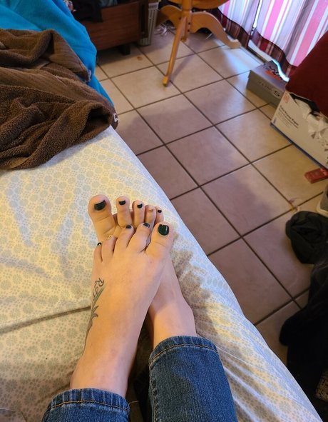 Laurajaneuncensored