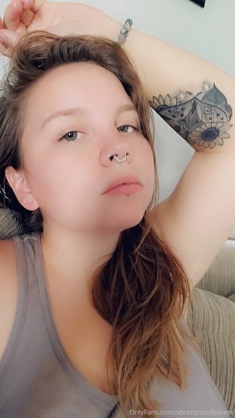 Xbrattysunflowerx
