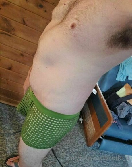 Foto desnuda filtrada de OnlyFans de Coded
