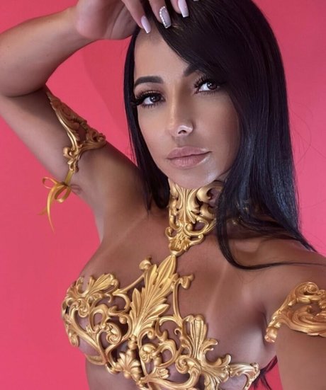 Daniela Laura