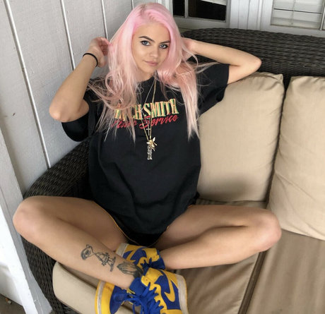 Foto desnuda filtrada de OnlyFans de Hollie Rotten