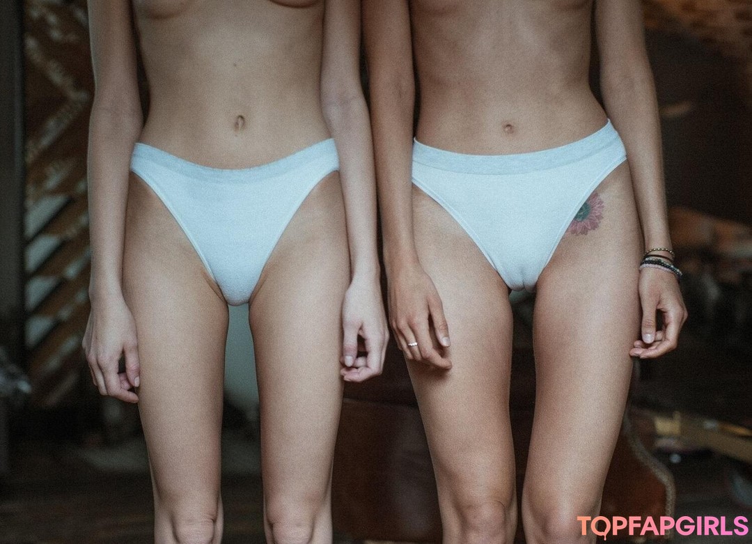 Foto desnuda filtrada de OnlyFans de Cait Del Mar #265 Foto desnuda filtrada de OnlyFans de Cait Del Mar #265