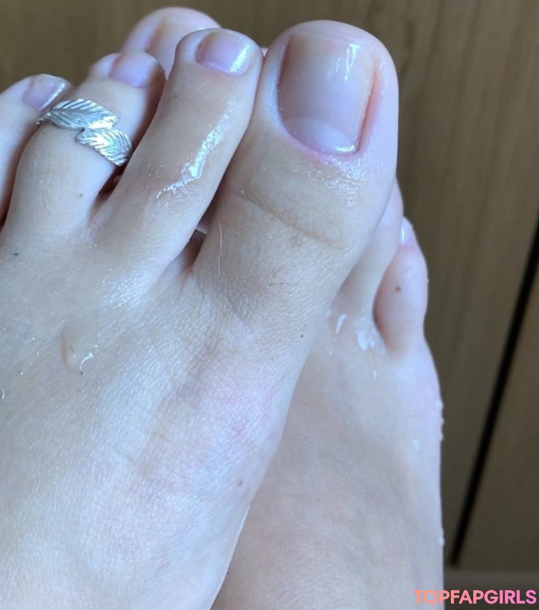 Foto desnuda filtrada de OnlyFans de Caliupefeet #10 Foto desnuda filtrada de OnlyFans de Caliupefeet #10