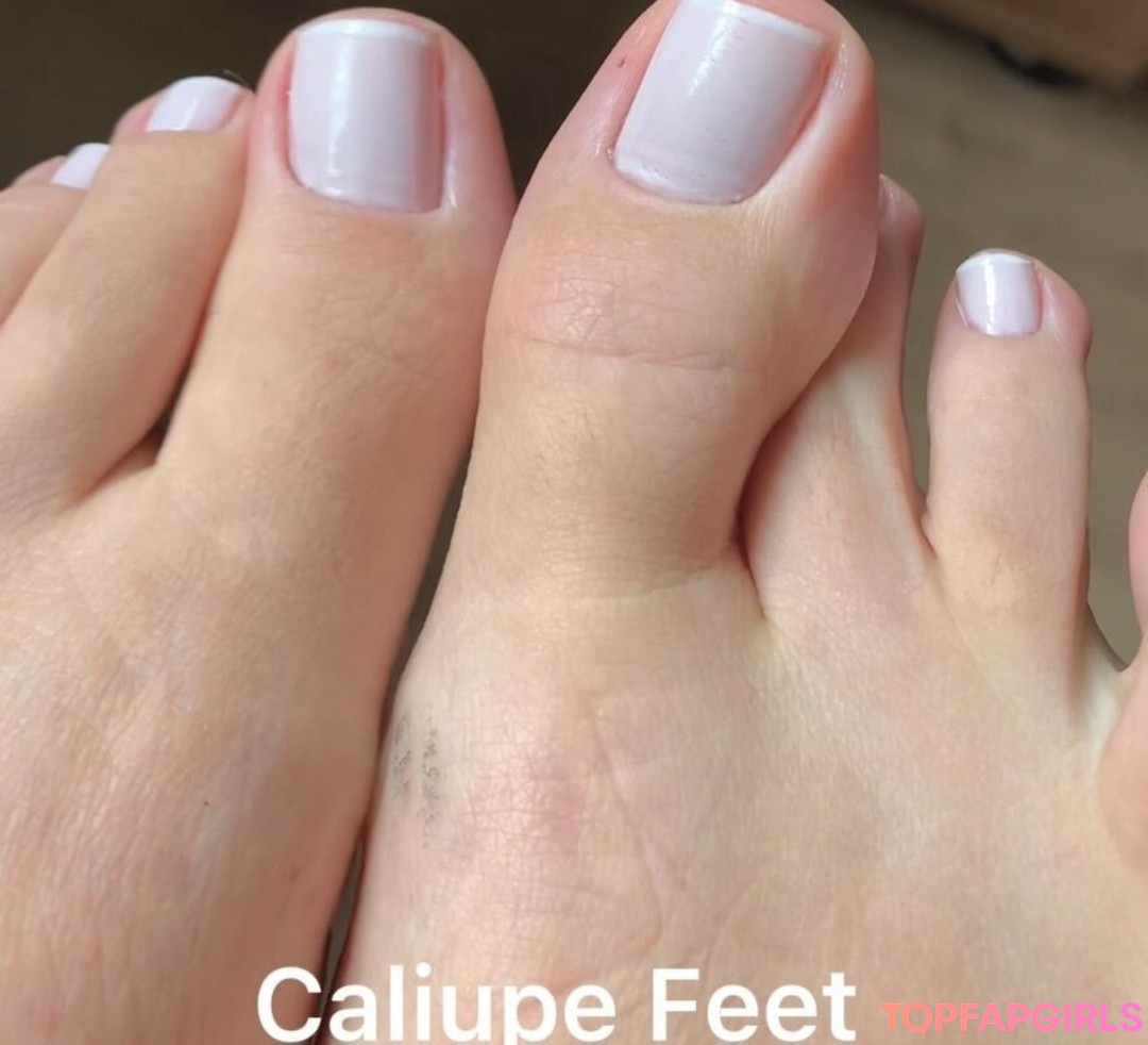Foto desnuda filtrada de OnlyFans de Caliupefeet #28 Foto desnuda filtrada de OnlyFans de Caliupefeet #28