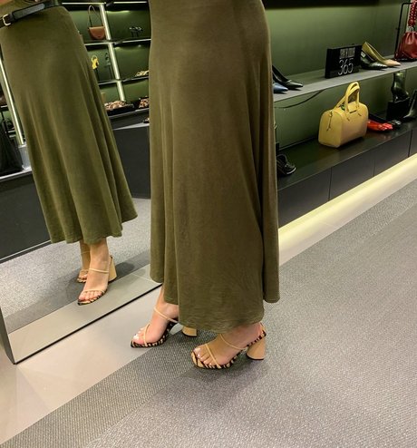 Foto desnuda filtrada de OnlyFans de Caliupefeet