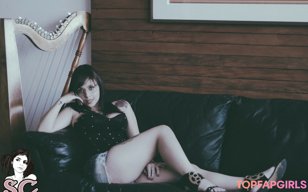 Foto desnuda filtrada de OnlyFans de Thy Suicide #5 Foto desnuda filtrada de OnlyFans de Thy Suicide #5