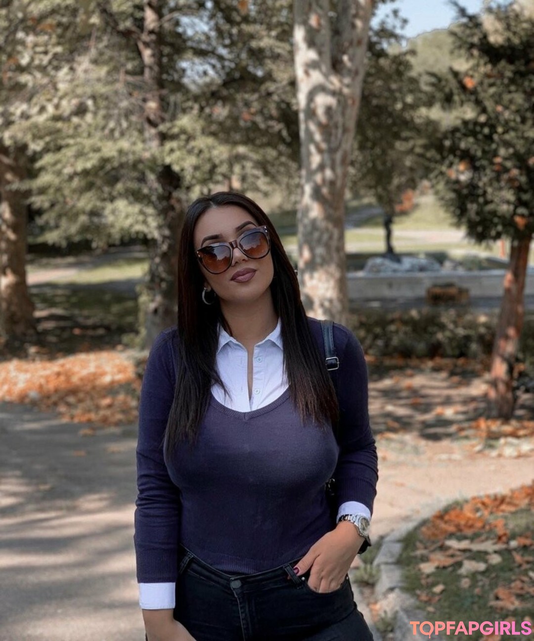 Foto desnuda filtrada de OnlyFans de Emina Jahi #2 Foto desnuda filtrada de OnlyFans de Emina Jahi #2