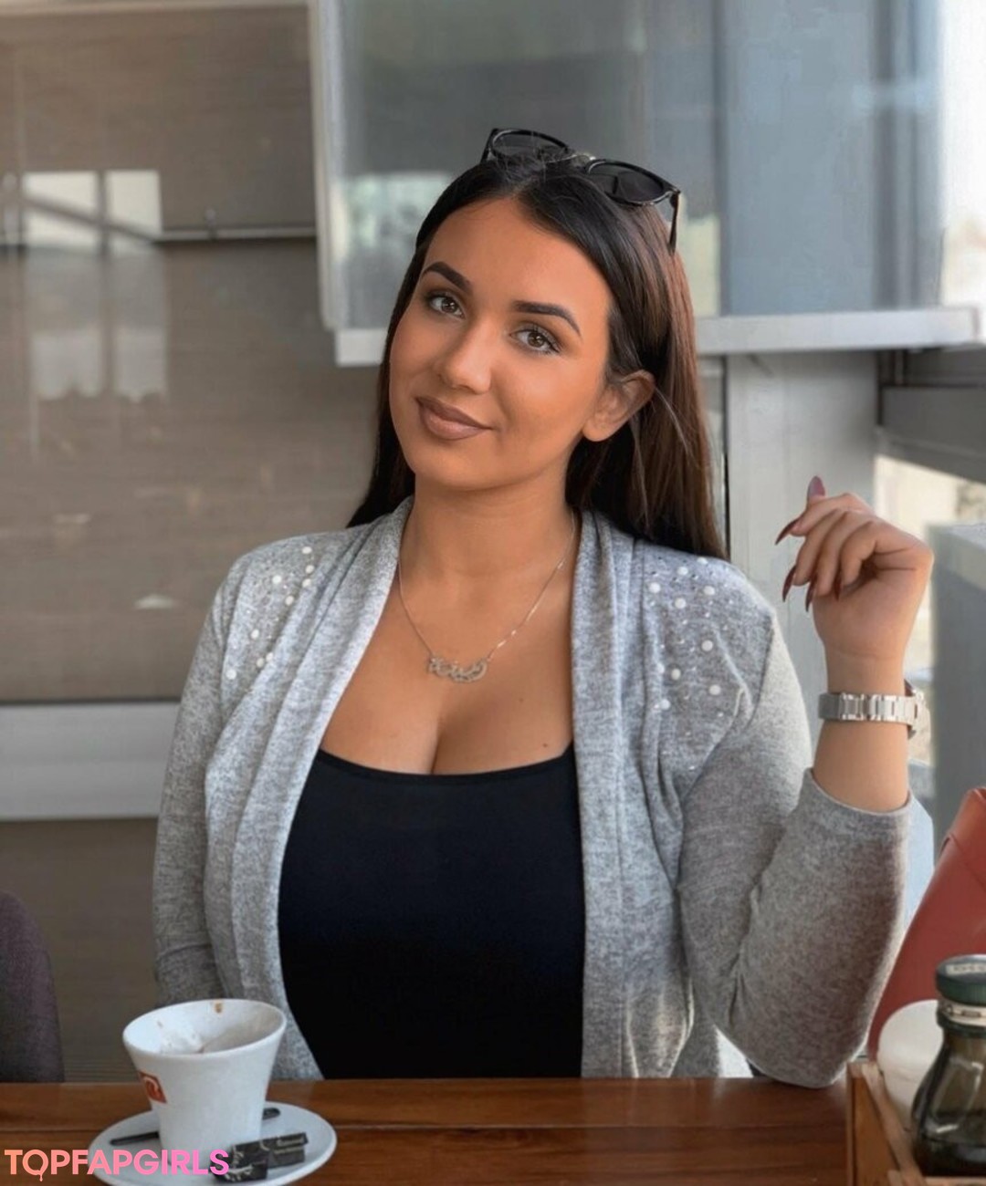 Foto desnuda filtrada de OnlyFans de Emina Jahi #3 Foto desnuda filtrada de OnlyFans de Emina Jahi #3