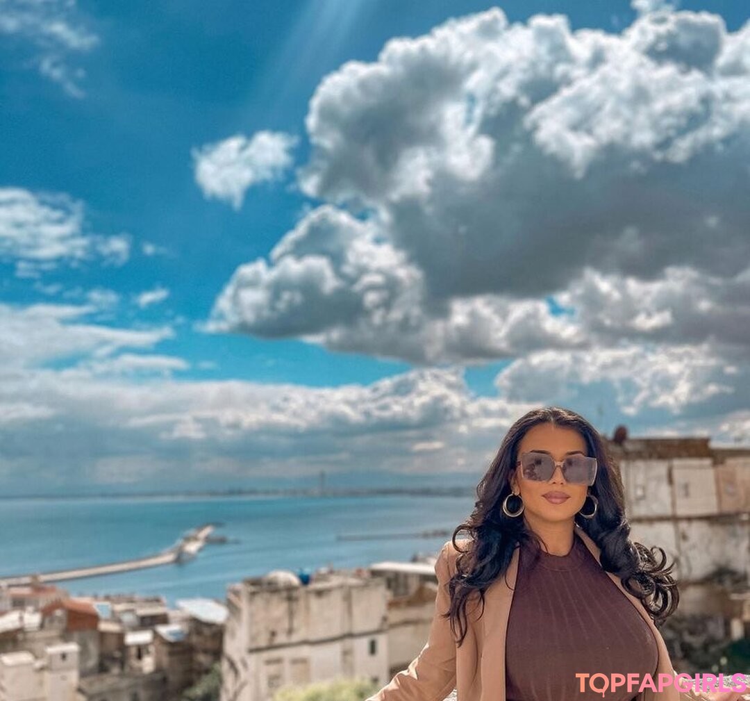 Foto desnuda filtrada de OnlyFans de Emina Jahi #426 Foto desnuda filtrada de OnlyFans de Emina Jahi #426