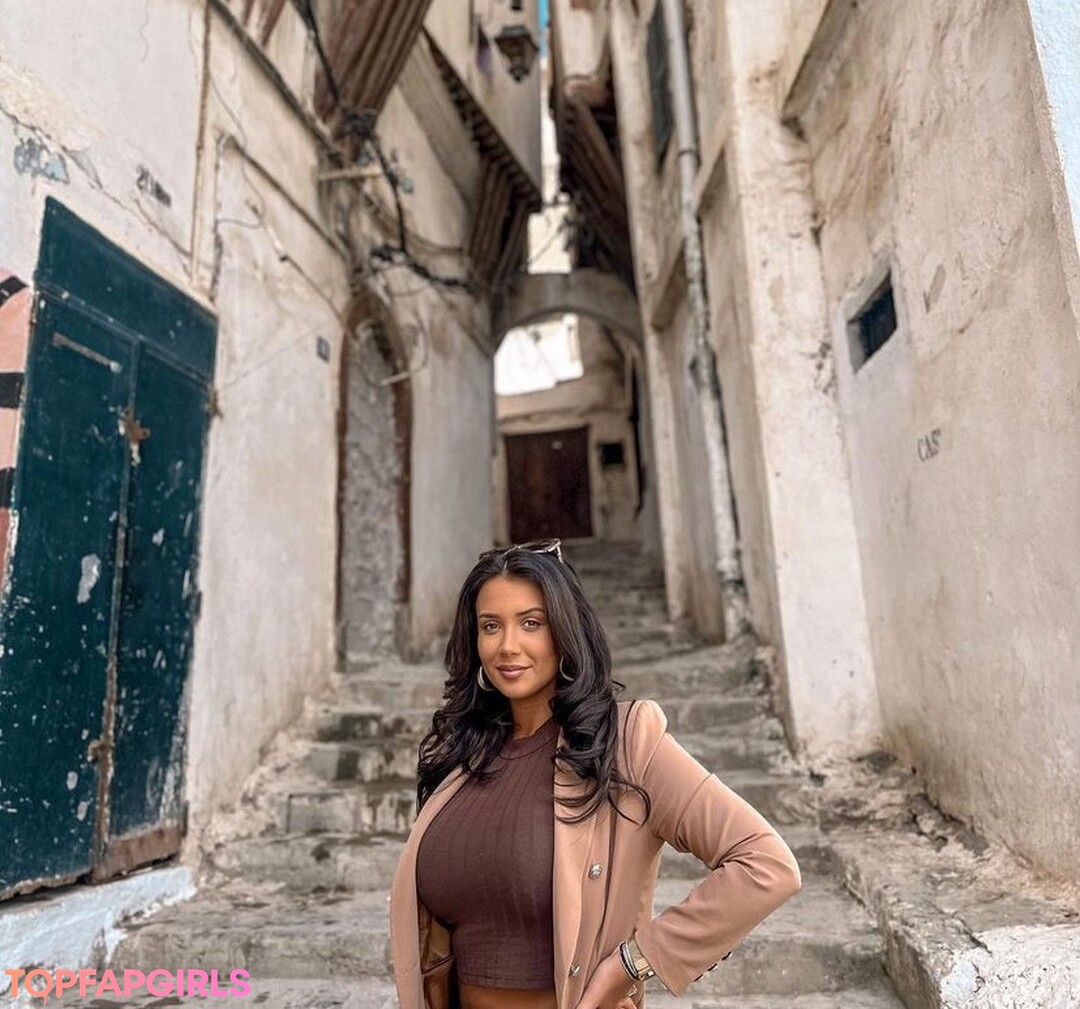 Foto desnuda filtrada de OnlyFans de Emina Jahi #429 Foto desnuda filtrada de OnlyFans de Emina Jahi #429