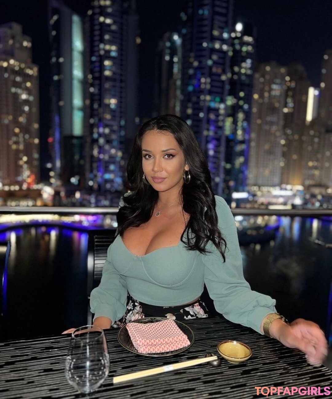 Foto desnuda filtrada de OnlyFans de Emina Jahi #430 Foto desnuda filtrada de OnlyFans de Emina Jahi #430