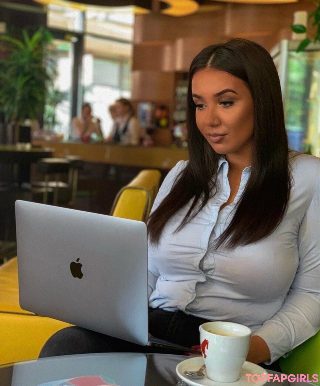 Foto desnuda filtrada de OnlyFans de Emina Jahi #9 Foto desnuda filtrada de OnlyFans de Emina Jahi #9