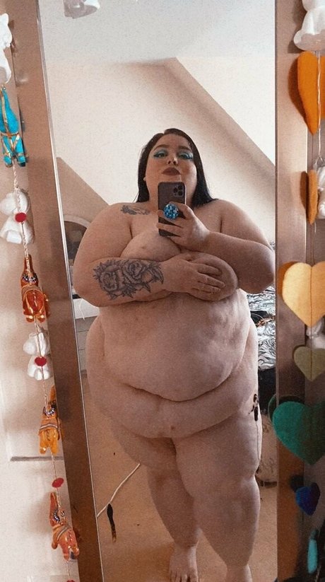 Foto desnuda filtrada de OnlyFans de Sweetaspeachesss