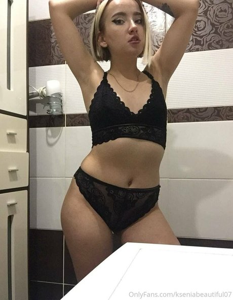 Foto desnuda filtrada de OnlyFans de Kseniabeautiful07