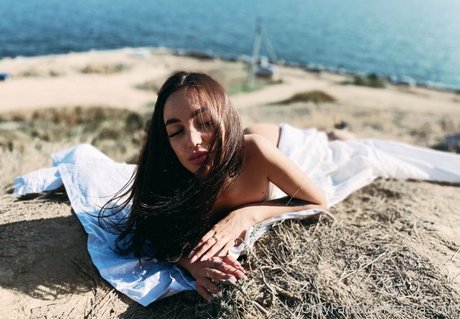 Anyalove2