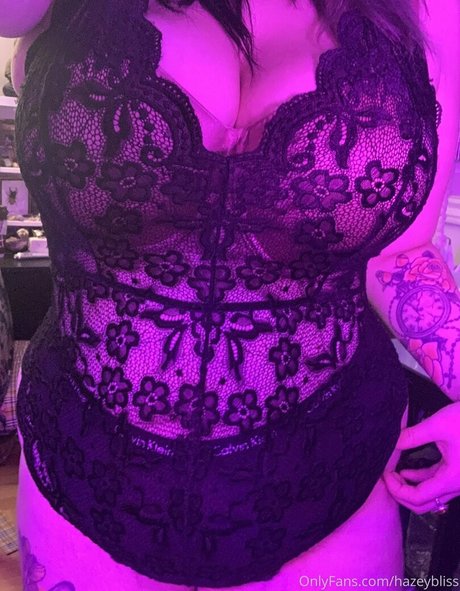 Foto desnuda filtrada de OnlyFans de Hazeybliss