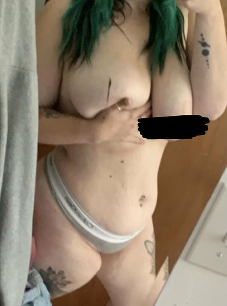Foto desnuda filtrada de OnlyFans de Hazeybliss