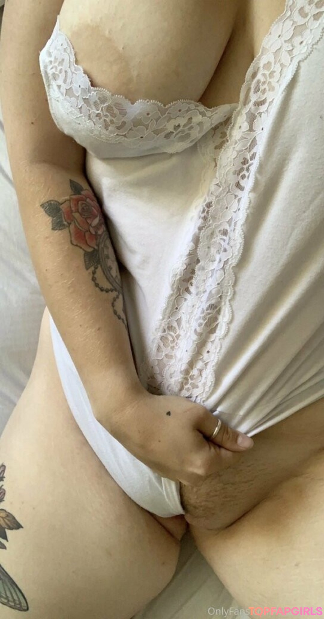 Foto desnuda filtrada de OnlyFans de Hazeybliss #60 Foto desnuda filtrada de OnlyFans de Hazeybliss #60