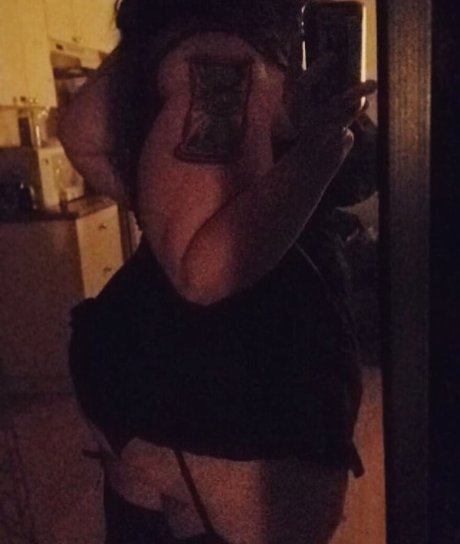 Foto desnuda filtrada de OnlyFans de Rainiswet