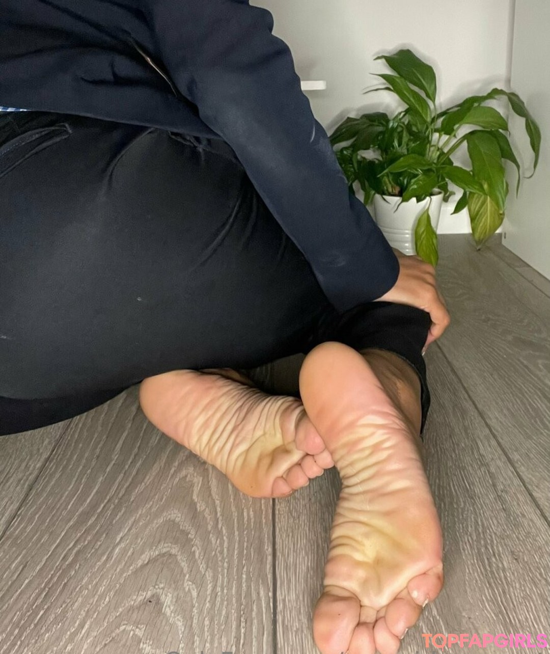 Foto desnuda filtrada de OnlyFans de Yourgirlcocoeast #42 Foto desnuda filtrada de OnlyFans de Yourgirlcocoeast #42